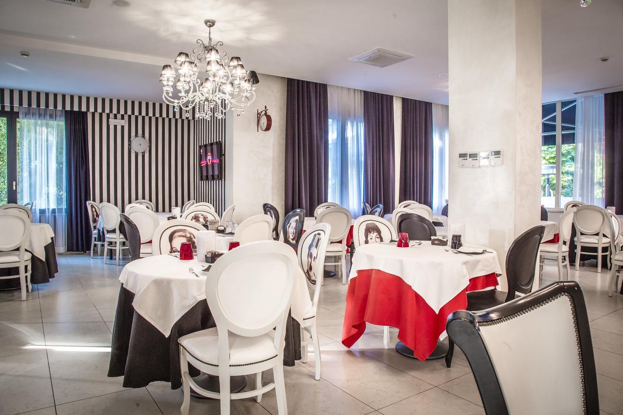 Hotel Le Cinema Gatteo a Mare Ngoại thất bức ảnh