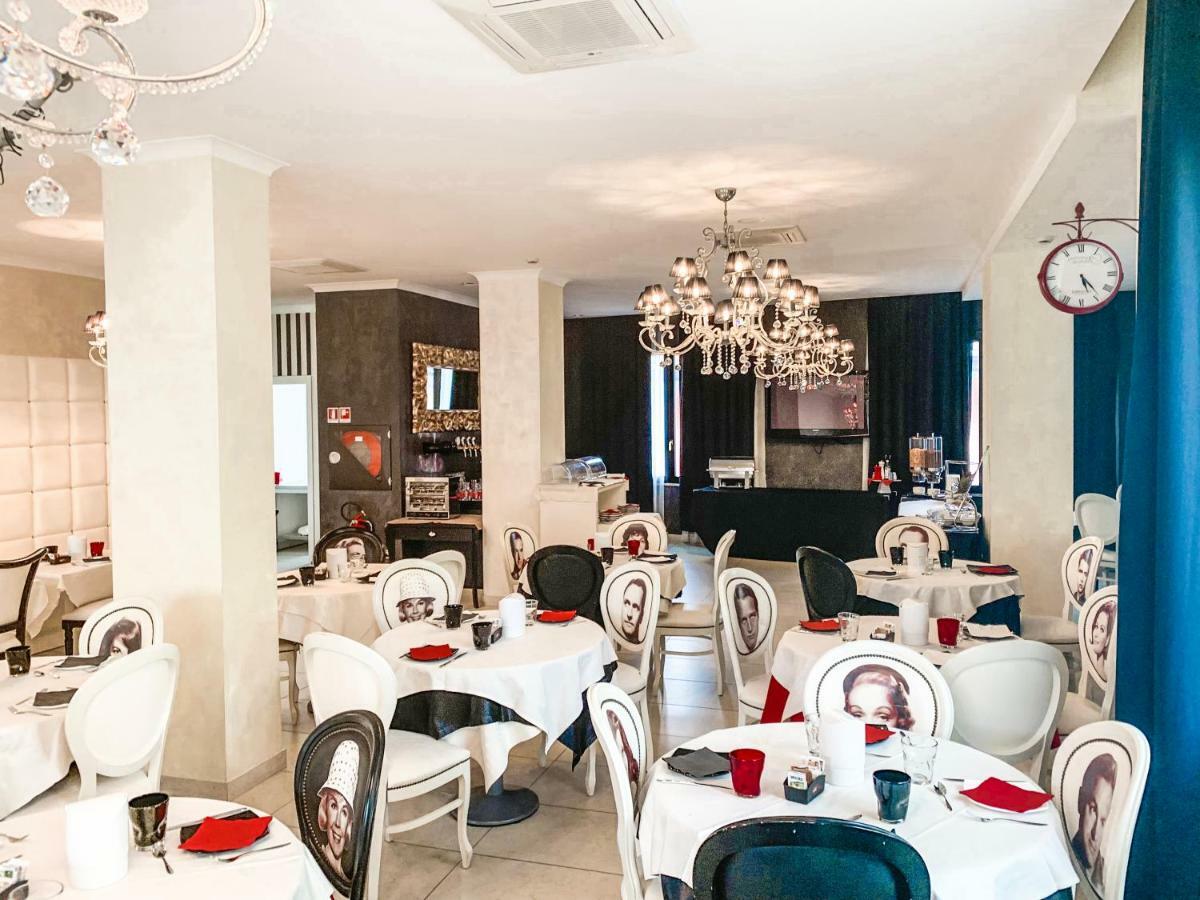 Hotel Le Cinema Gatteo a Mare Ngoại thất bức ảnh